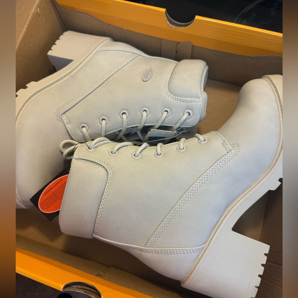 New with Tags booties